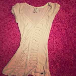 Cute white top gess shert
